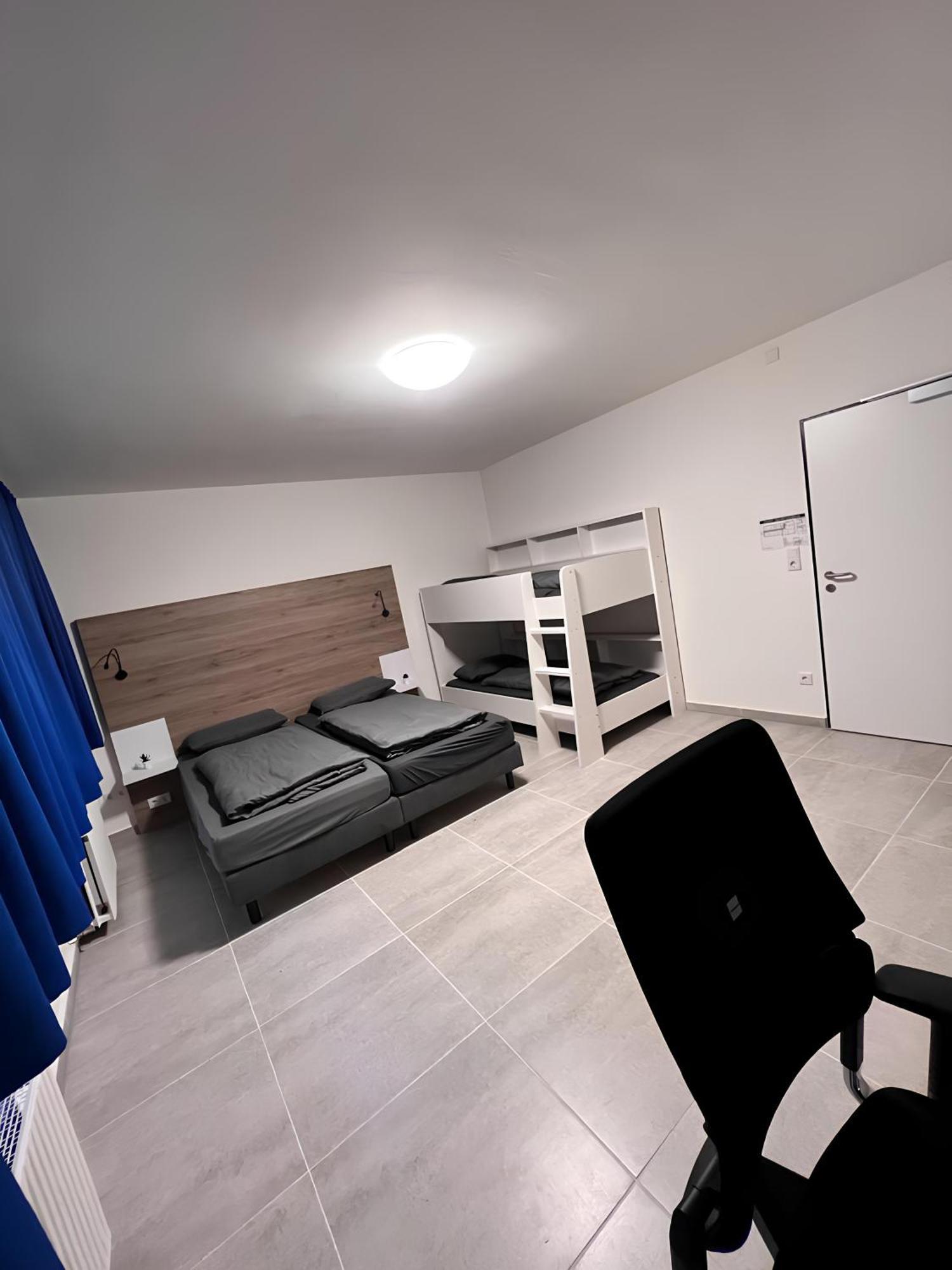 Mk Hostel Oyten - Free Wifi & Parking - 24H Check-In Buitenkant foto