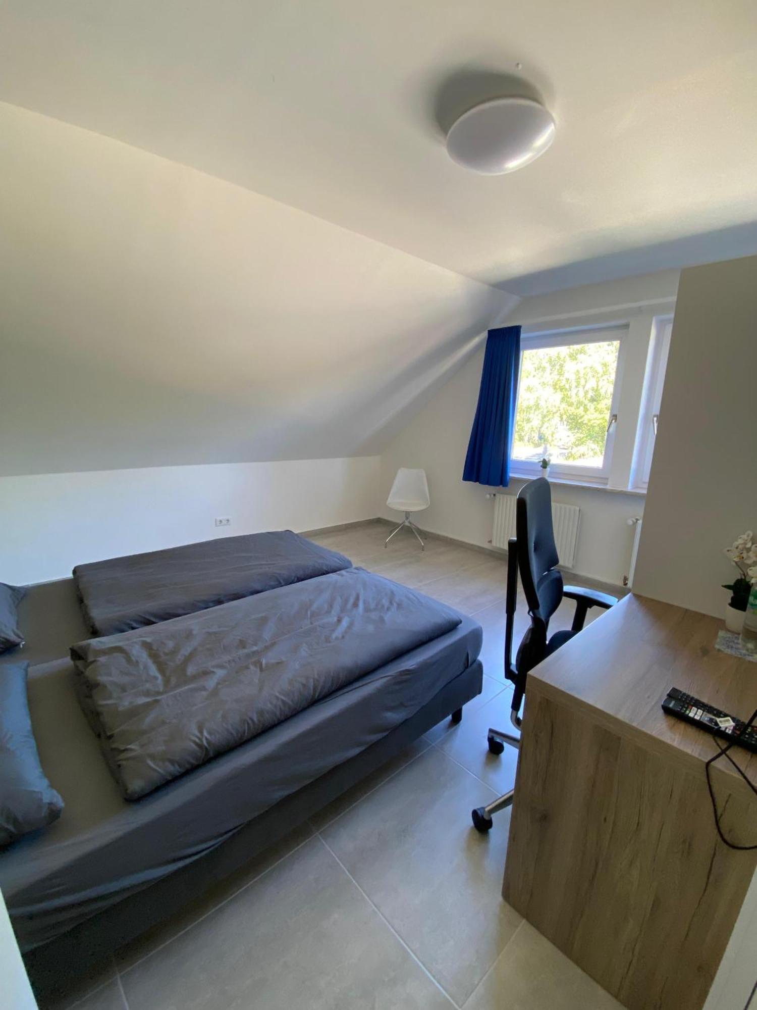 Mk Hostel Oyten - Free Wifi & Parking - 24H Check-In Buitenkant foto