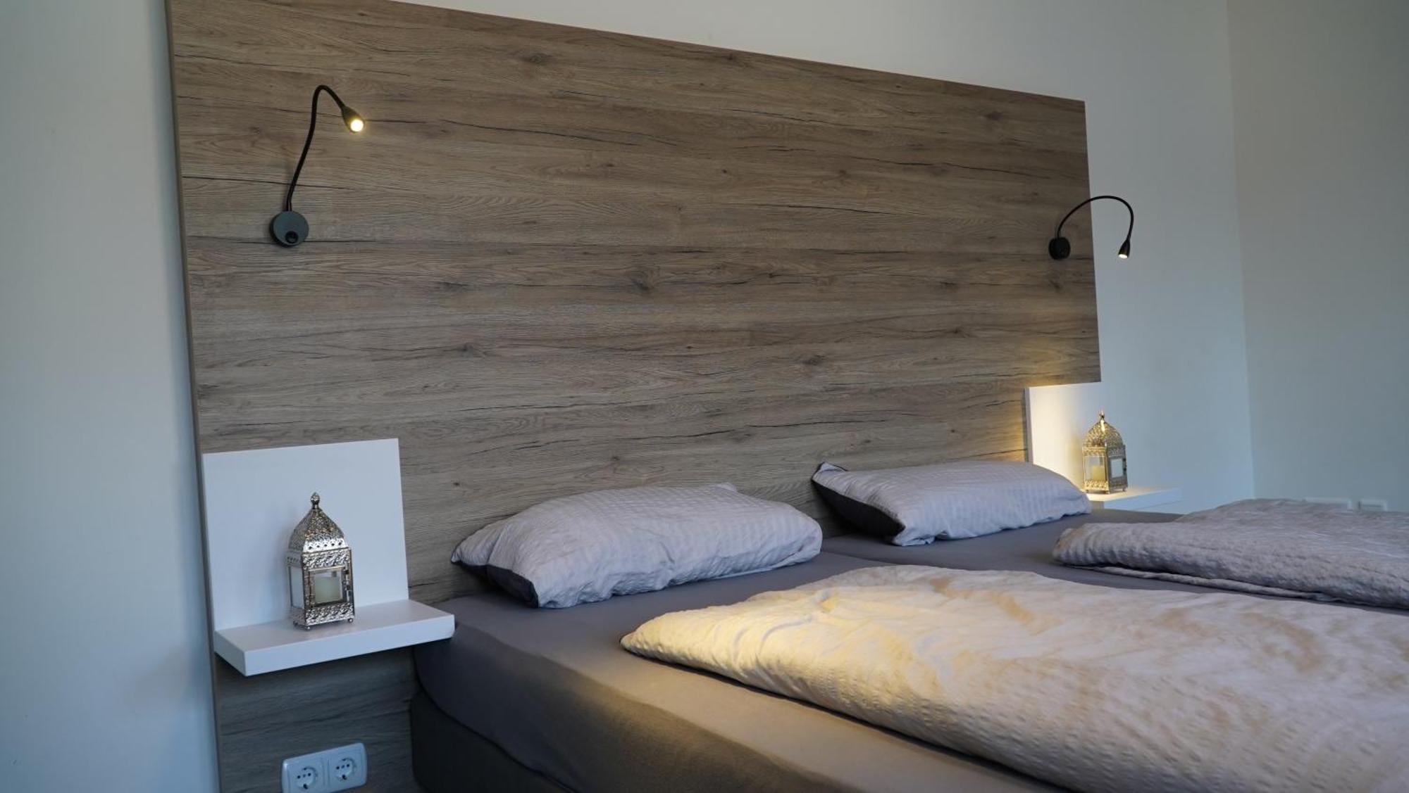 Mk Hostel Oyten - Free Wifi & Parking - 24H Check-In Buitenkant foto