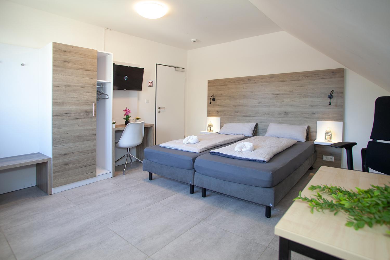Mk Hostel Oyten - Free Wifi & Parking - 24H Check-In Buitenkant foto